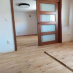 Dubové masívne parkety v hrúbke 15mm vhodné na podlahové kúrenie, povrchová úprava prírodný olej a jemný kartáč.