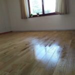Dubové masívne parkety v hrúbke 15mm vhodné na podlahové kúrenie, povrchová úprava prírodný olej a jemný kartáč.