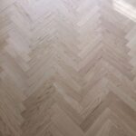 Celomasívne parkety Lam z dubového dreva v čistom triedení Natur