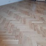 Dub stromčekové parkety v triedení rustik bez povrchovej úpravy 4V hrany