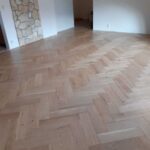 Dub stromčekové parkety v triedení rustik bez povrchovej úpravy 4V hrany