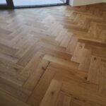 Dub stromčekové parkety v triedení rustik, 4V hrany, prírodný olej, kartáč
