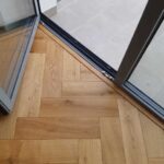 Dub herringbone-stromček parkety v povrchovej úprave prírodný olej, bez kartáča, 4V hrany
