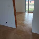 Dubové masívne parkety v hrúbke 15mm šírke 130mm a dĺžke 500mm, povrchová úprava OSMO hardwax prírodný olej, jemne kartáčovaný povrch
